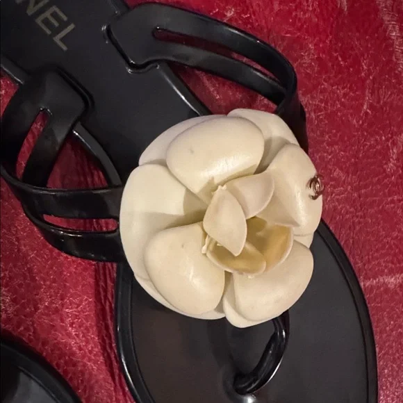 CHANEL CAMELLIA SANDALS - Picture 3 of 4